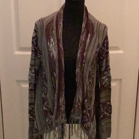 🖤NWOT Fun Open Fringe Cardigan Closet Must Have 🖤 - Picture 5 of 8